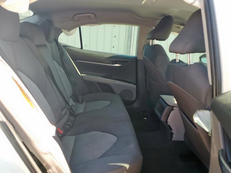 4T1C11AK4LU362986 - 2020 TOYOTA CAMRY LE WHITE photo 10