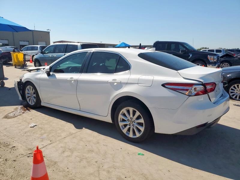 4T1C11AK4LU362986 - 2020 TOYOTA CAMRY LE WHITE photo 2
