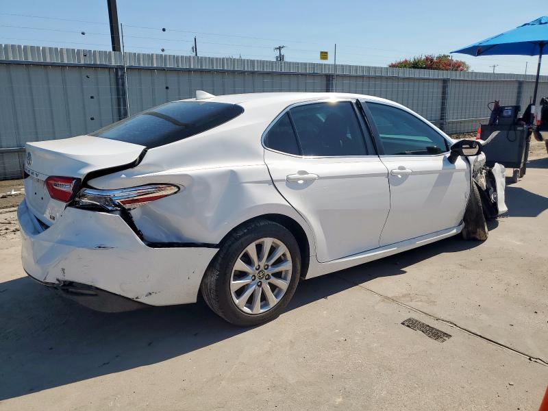 4T1C11AK4LU362986 - 2020 TOYOTA CAMRY LE WHITE photo 3