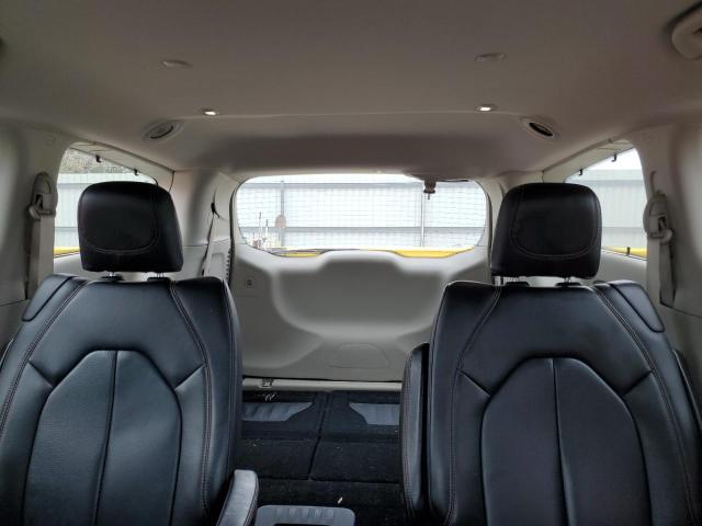 2C4RC1BG1JR149197 - 2018 CHRYSLER PACIFICA TOURING L SILVER photo 10