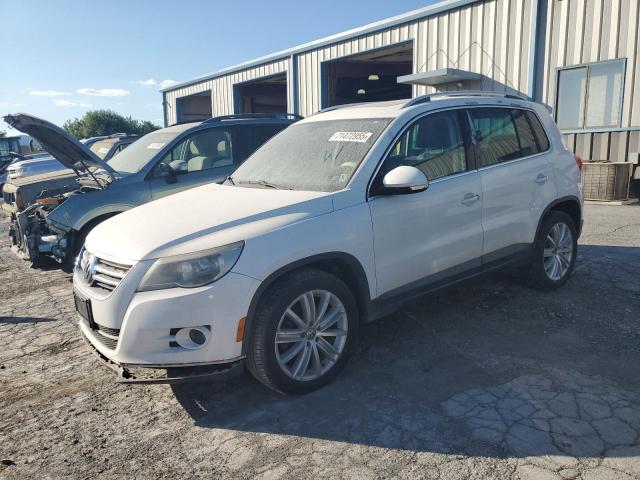 2009 VOLKSWAGEN TIGUAN SE, 