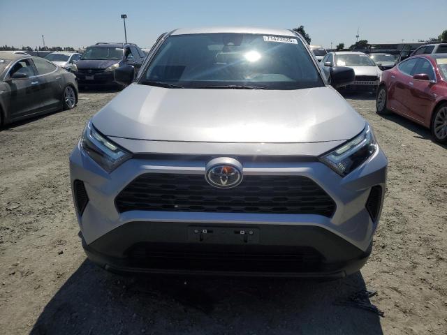 2T3F1RFV4RC409868 - 2024 TOYOTA RAV4 LE Күміс фото 5