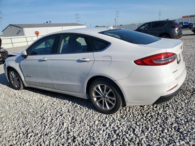 3FA6P0LU0KR261822 - 2019 FORD FUSION SE Blanc photo 2