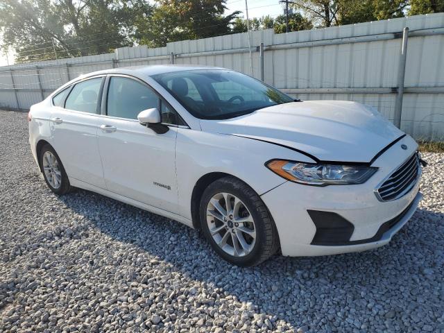 3FA6P0LU0KR261822 - 2019 FORD FUSION SE Blanc photo 4