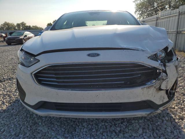 3FA6P0LU0KR261822 - 2019 FORD FUSION SE Blanc photo 5