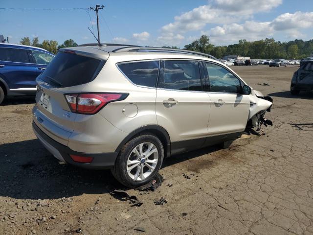 1FMCU9GD5JUA68248 - 2018 FORD ESCAPE SE Altın fotoğraf 3