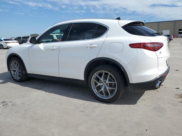 ZASFAKBN4J7B95581 - 2018 ALFA ROMEO STELVIO TI WHITE photo 2
