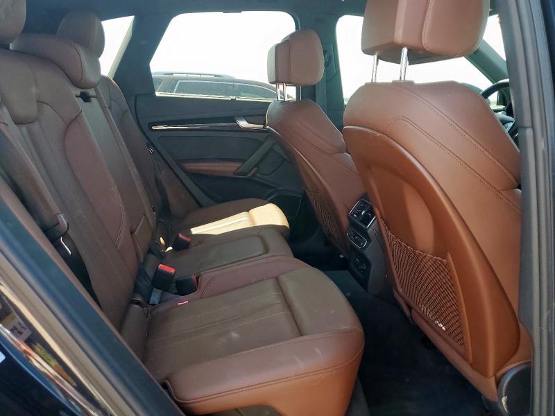 WA1CNAFY0K2132775 - 2019 AUDI Q5 PRESTIGE BLUE photo 10