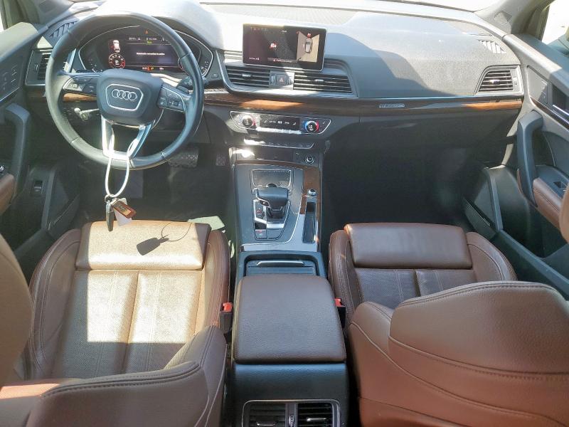 WA1CNAFY0K2132775 - 2019 AUDI Q5 PRESTIGE BLUE photo 8