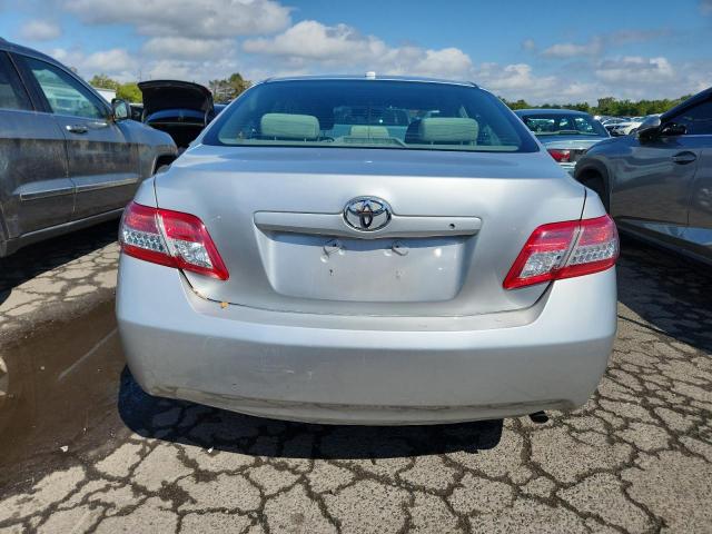 4T4BF3EK1BR170559 - 2011 TOYOTA CAMRY BASE SILVER photo 6