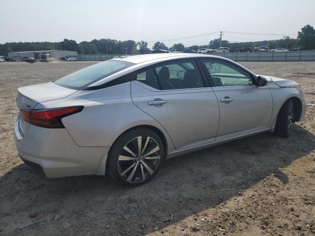 1N4BL4CVXKC184742 - 2019 NISSAN ALTIMA SR ვერცხლისფერი ფოტო 3