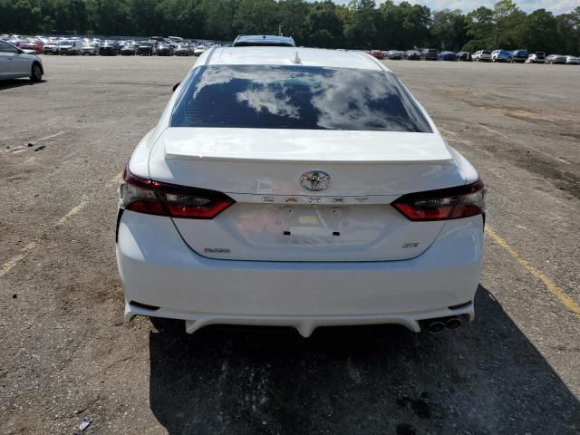 4T1G11AK5PU815309 - 2023 TOYOTA CAMRY SE NIGHT SHADE WHITE photo 6