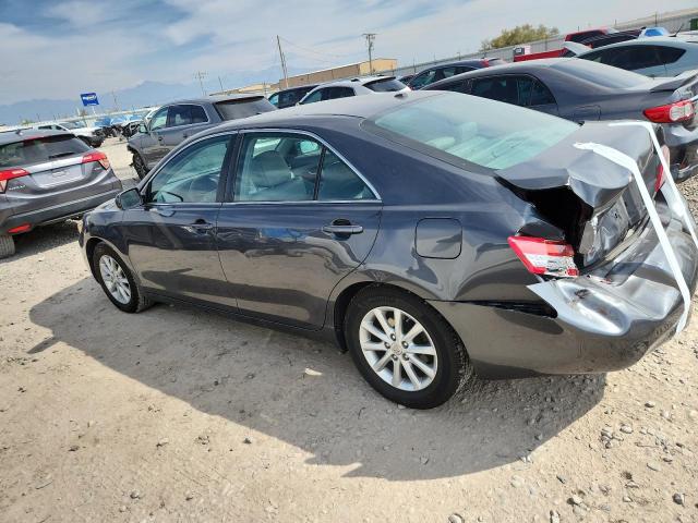 4T1BF3EK9AU099376 - 2010 TOYOTA CAMRY BASE GRAY photo 2