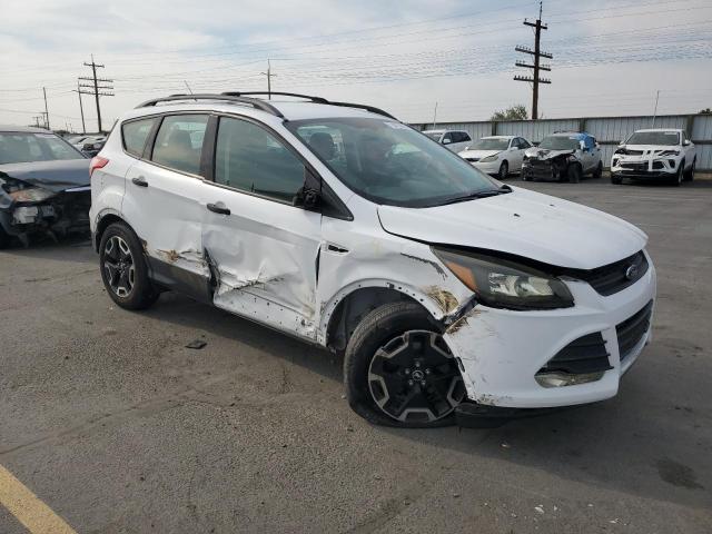 1FMCU0F70EUD25376 - 2014 FORD ESCAPE S WHITE photo 4