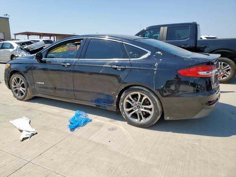 3FA6P0RU9KR265777 - 2019 FORD FUSION TITANIUM أسود صورة 2