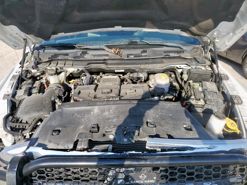 3C6UR5HL0JG325934 - 2018 RAM 2500 ST Սպիտակ լուսանկար 11