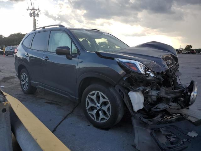 JF2SKAJC7LH595146 - 2020 SUBARU FORESTER PREMIUM GRAY photo 4