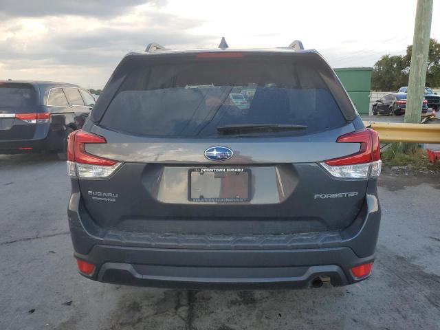 JF2SKAJC7LH595146 - 2020 SUBARU FORESTER PREMIUM GRAY photo 6