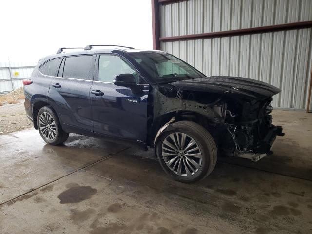 5TDEBRCH2MS033445 - 2021 TOYOTA HIGHLANDER HYBRID PLATINUM BLUE photo 4