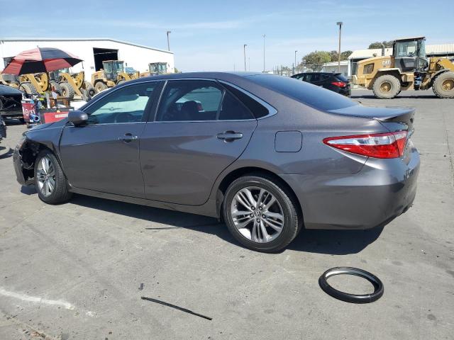 4T1BF1FK3FU055321 - 2015 TOYOTA CAMRY LE CHARCOAL photo 2