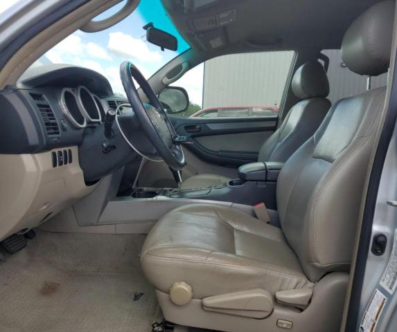 JTEBT14R440038850 - 2004 TOYOTA 4RUNNER SR5 SILVER photo 7