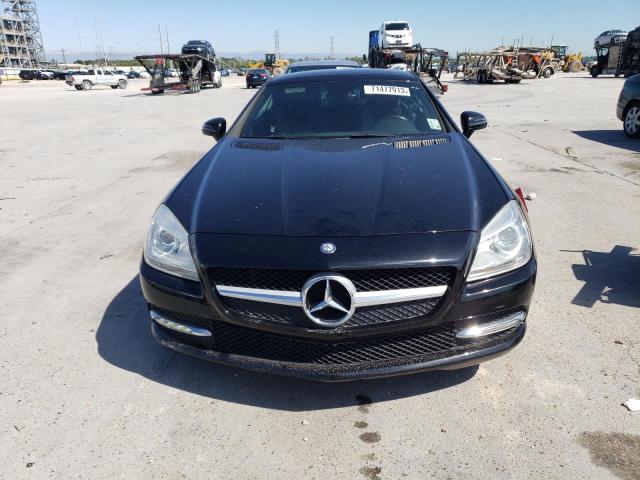 WDDPK3JA3GF123886 - 2016 MERCEDES-BENZ SLK 300 BLACK photo 5