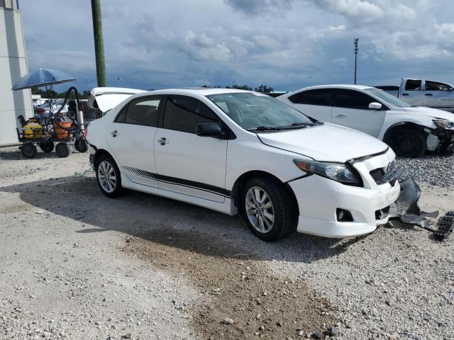 1NXBU4EE3AZ287820 - 2010 TOYOTA COROLLA BASE 白色 照片 4