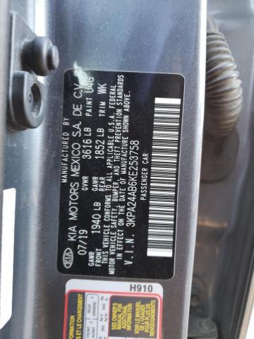 3KPA24AB6KE253758 - 2019 KIA RIO S GRAY photo 12