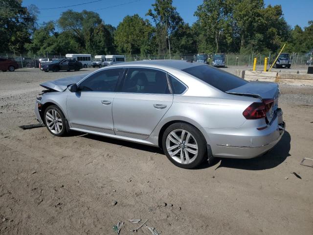 1VWGT7A30HC001325 - 2017 VOLKSWAGEN PASSAT SE SILVER photo 2