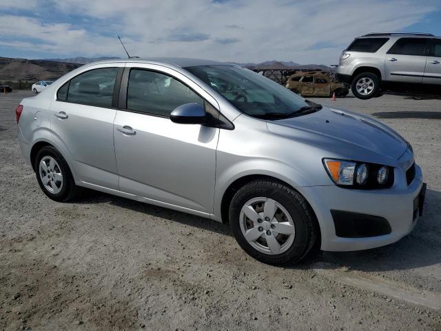 1G1JA5SG0G4124449 - 2016 CHEVROLET SONIC LS 银色 照片 4