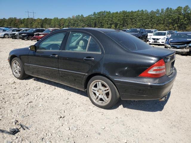 WDBRF61JX3F384787 - 2003 MERCEDES-BENZ C 240 BLACK photo 2