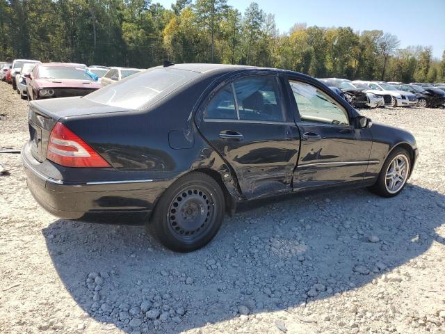 WDBRF61JX3F384787 - 2003 MERCEDES-BENZ C 240 BLACK photo 3