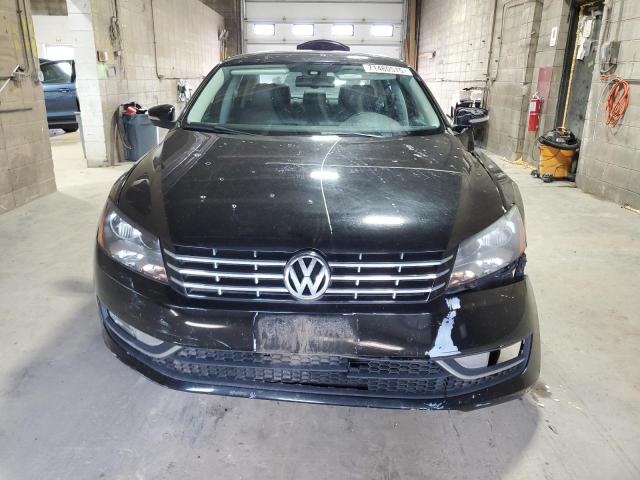 1VWCM7A37EC072500 - 2014 VOLKSWAGEN PASSAT SEL Schwarz Foto 5