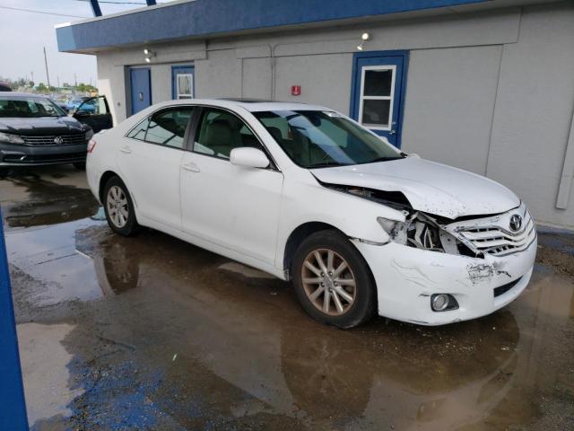 4T1BF3EK3AU537602 - 2010 TOYOTA CAMRY BASE WHITE photo 4