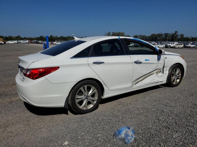 5NPEC4ACXBH113084 - 2011 HYUNDAI SONATA SE WHITE photo 3