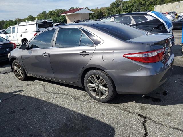 4T1BF1FK3HU454104 - 2017 TOYOTA CAMRY LE 灰色 照片 2