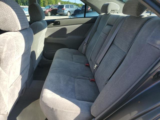 4T1BE32K82U596136 - 2002 TOYOTA CAMRY LE GRAY photo 10