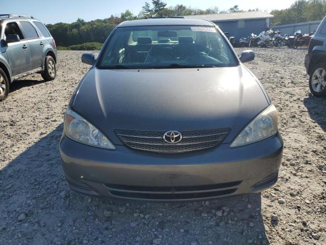 4T1BE32K82U596136 - 2002 TOYOTA CAMRY LE GRAY photo 5