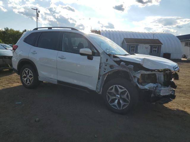 JF2SKAGC5KH513792 - 2019 SUBARU FORESTER PREMIUM თეთრი ფოტო 4