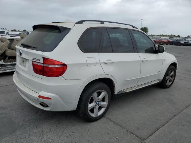 5UXFE4C53AL379228 - 2010 BMW X5 XDRIVE30I WHITE photo 3