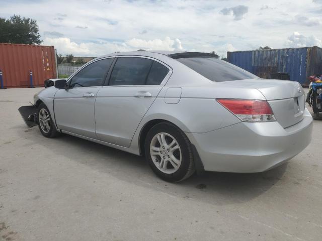 1HGCP2E37BA065157 - 2011 HONDA ACCORD LX 银色 照片 2