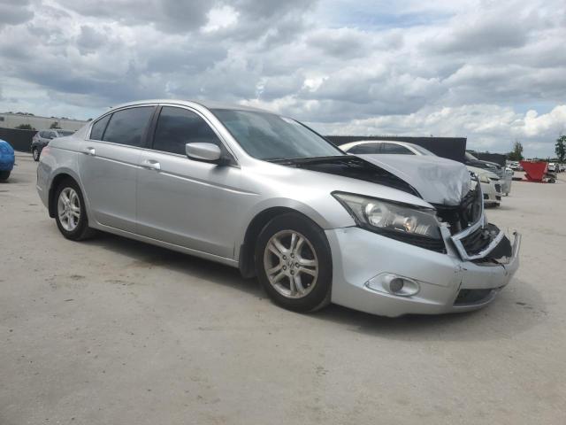 1HGCP2E37BA065157 - 2011 HONDA ACCORD LX 银色 照片 4