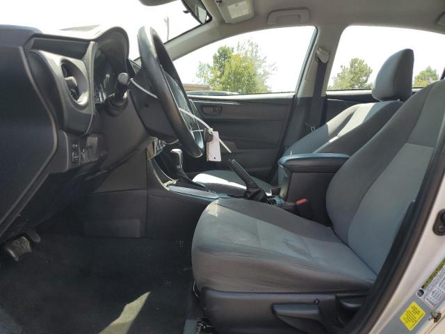 2T1BURHE0JC024873 - 2018 TOYOTA COROLLA L 银色 照片 7