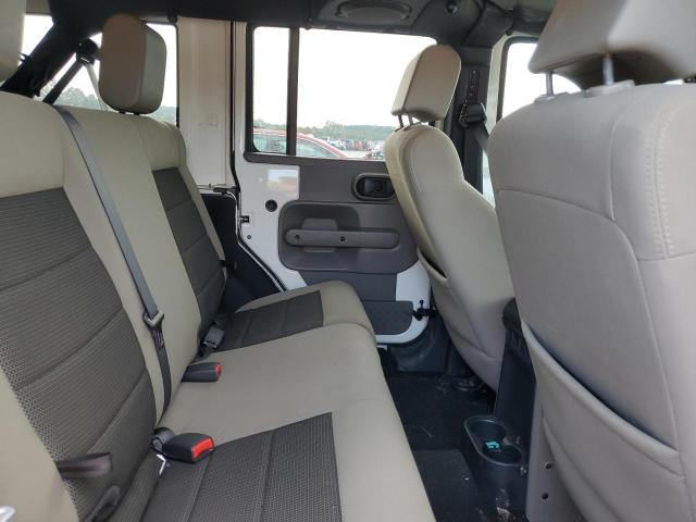 1J4BA5H14AL186457 - 2010 JEEP WRANGLER U SAHARA თეთრი ფოტო 10