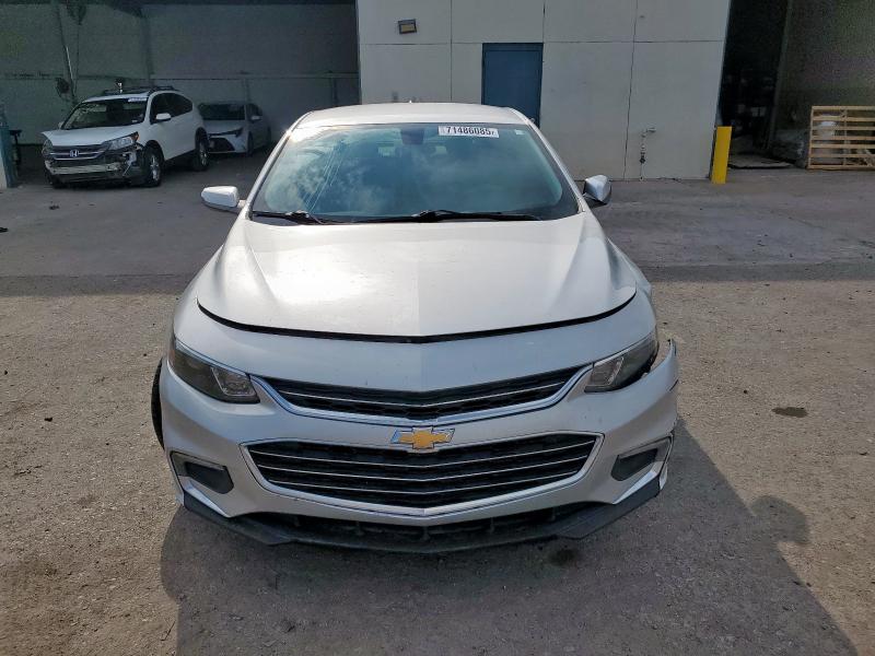 1G1ZD5ST8JF208246 - 2018 CHEVROLET MALIBU LT SILVER photo 5