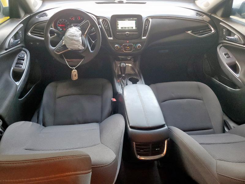 1G1ZD5ST8JF208246 - 2018 CHEVROLET MALIBU LT SILVER photo 8