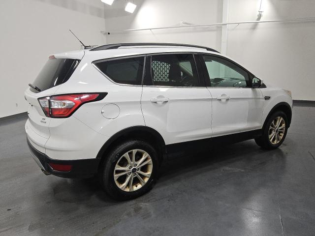 1FMCU0GD1JUC88255 - 2018 FORD ESCAPE SE თეთრი ფოტო 3