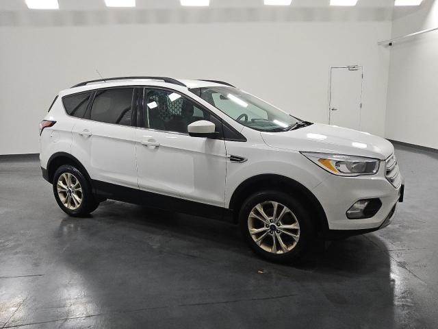 1FMCU0GD1JUC88255 - 2018 FORD ESCAPE SE თეთრი ფოტო 4