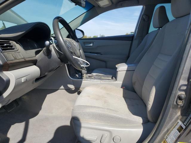 4T1BF1FK8HU636526 - 2017 TOYOTA CAMRY LE GRAY photo 7