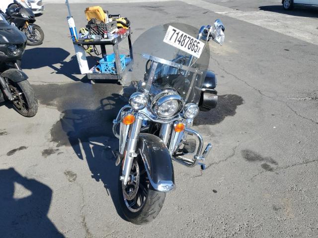 1HD1FBC17HB649344 - 2017 HARLEY-DAVIDSON FLHR ROAD KING BLACK photo 2